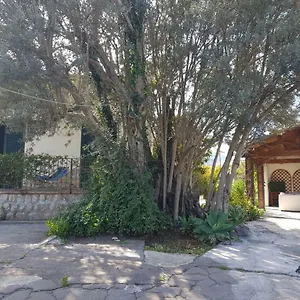  Villa Serrano Italia